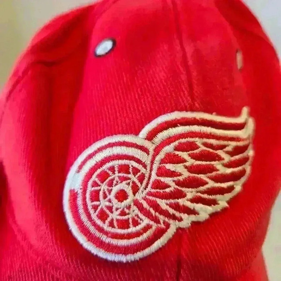 Detroit Red Wings Annco Red NHL Adjustable Baseball Cap Youth Size - Picture 9 of 10